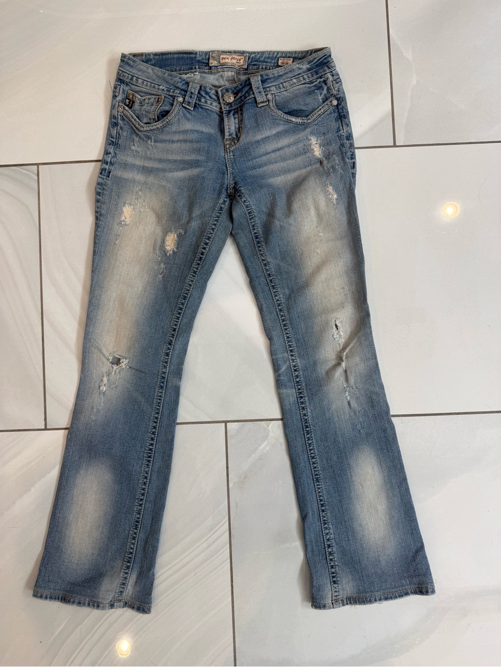 MEK Distressed Light Blue Women’s Jeans
